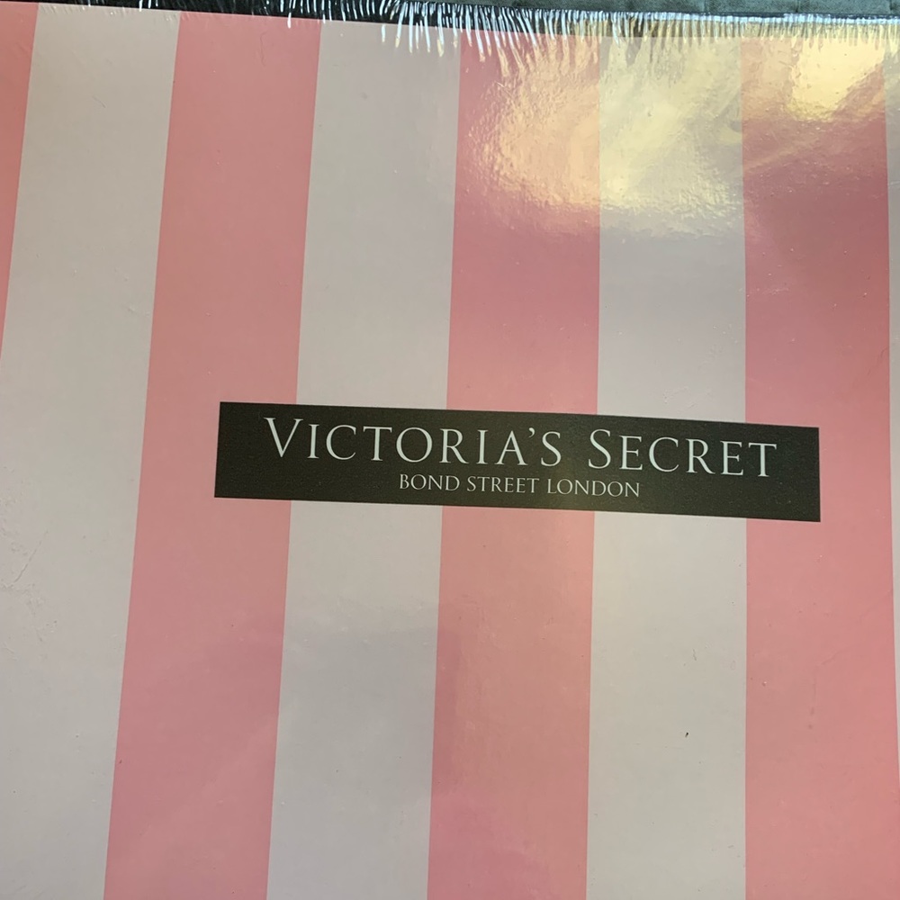 Victoria's Secret set of three gift boxes!